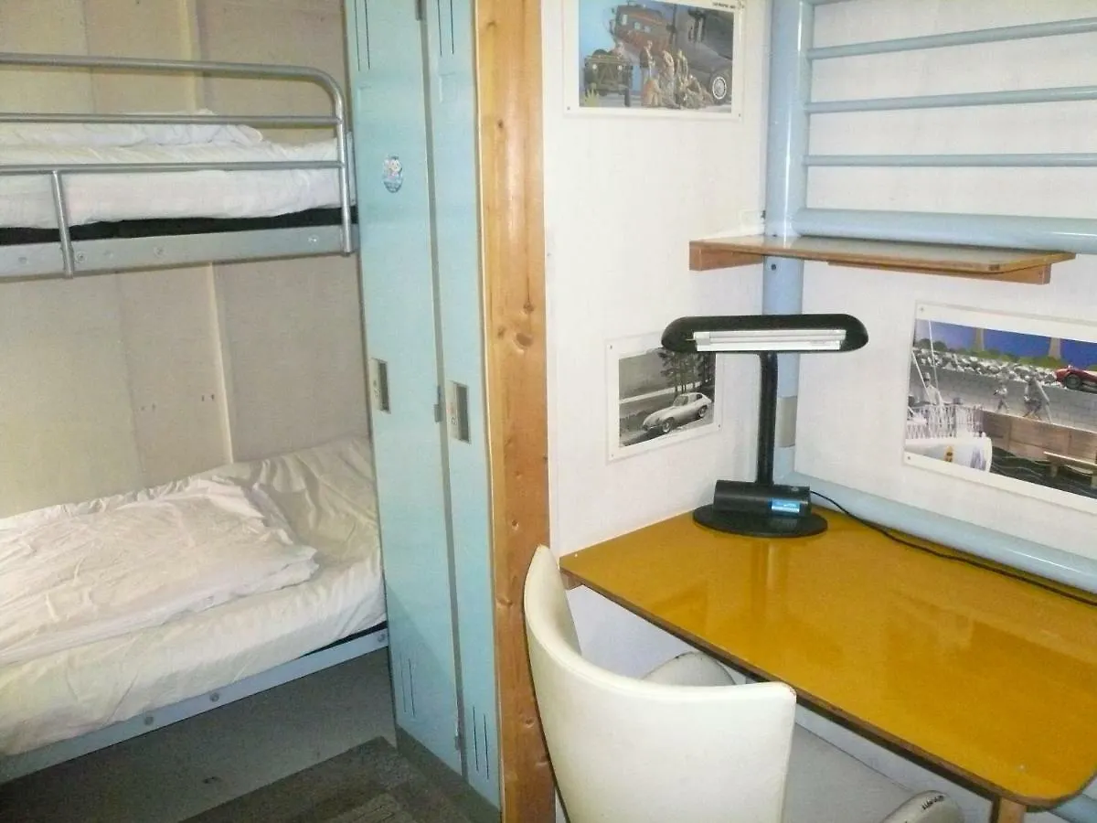 Umeda Dormitory Osaka 0*,